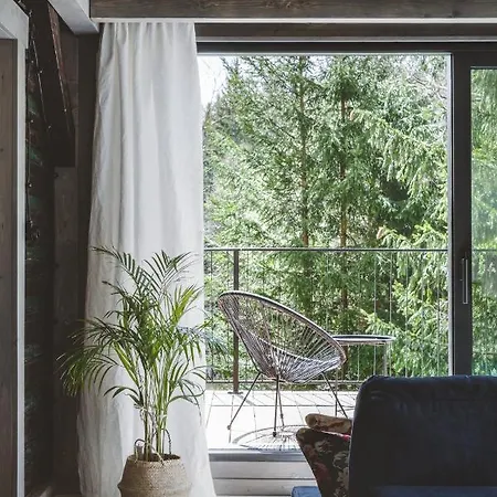 Drewniana Roza I Nad Stawem Apartment