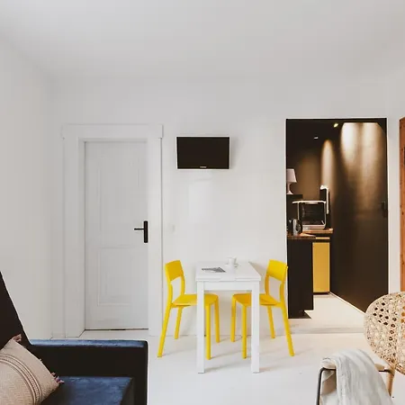 Drewniana Róża Apartamento *