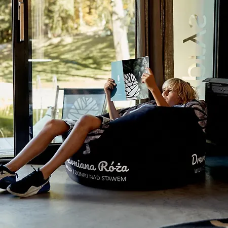 Drewniana Roza I Nad Stawem Apartmán