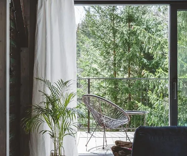 Drewniana Roza I Nad Stawem Apartmán