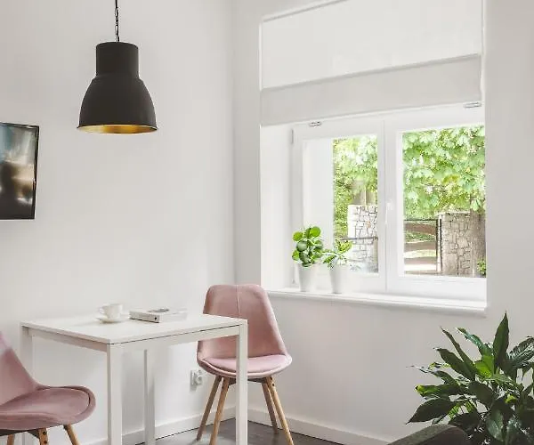 Drewniana Roza I Nad Stawem Apartmán