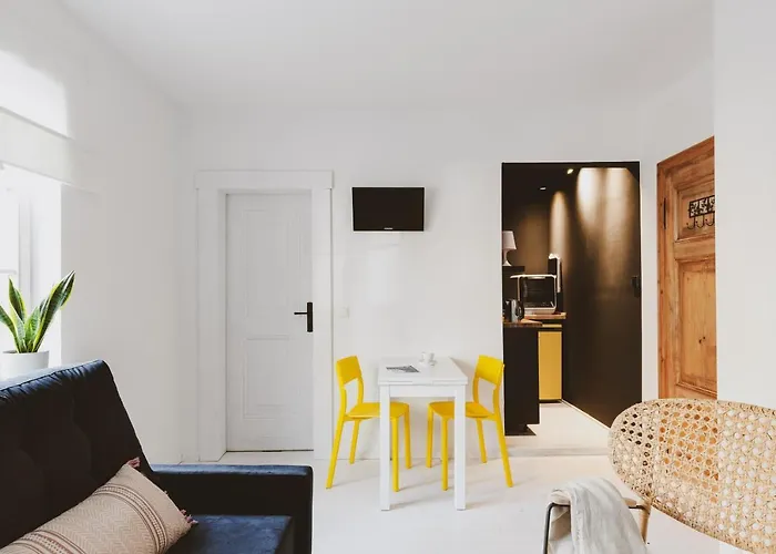 Drewniana Roza I Nad Stawem Apartmán *